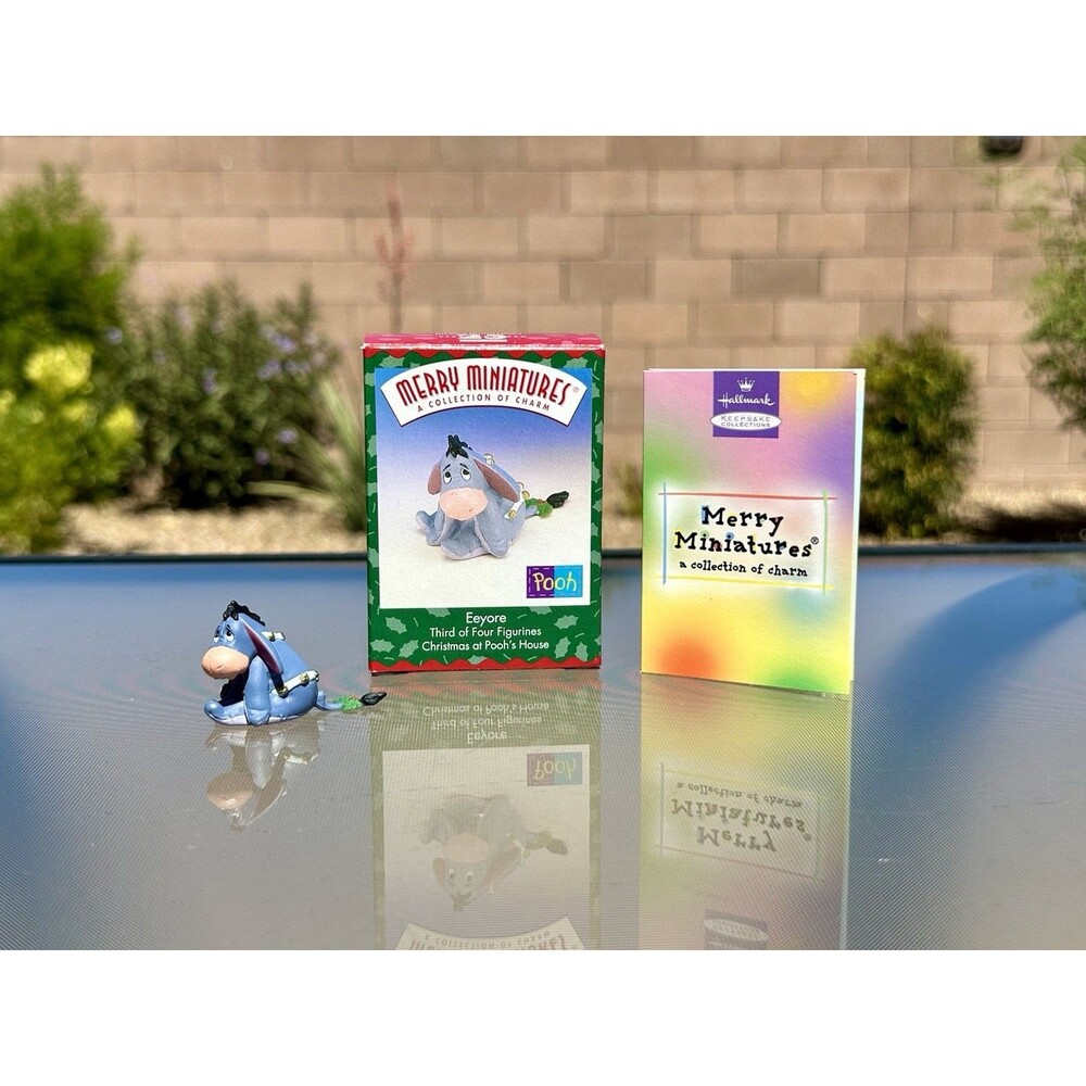 Hallmark - Merry Miniatures 1999 - Eeyore - Disney Pooh New in Box